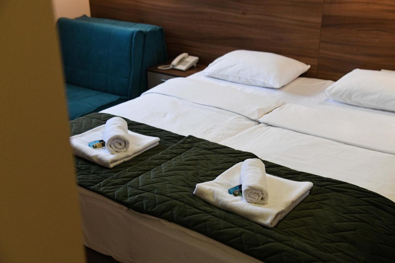 Hotel Garden Novi Sad Extérieur photo